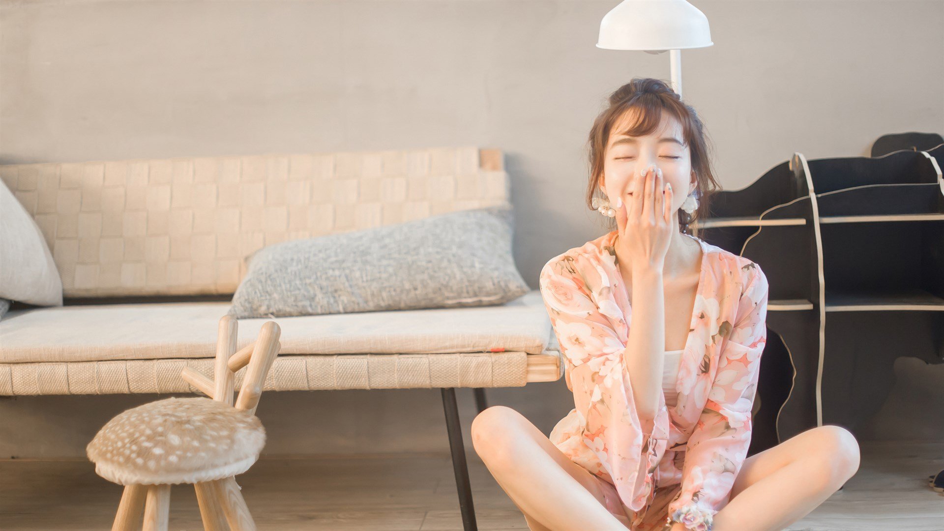 美女壁纸_小清新_粉色系.jpg_乐帮资源库